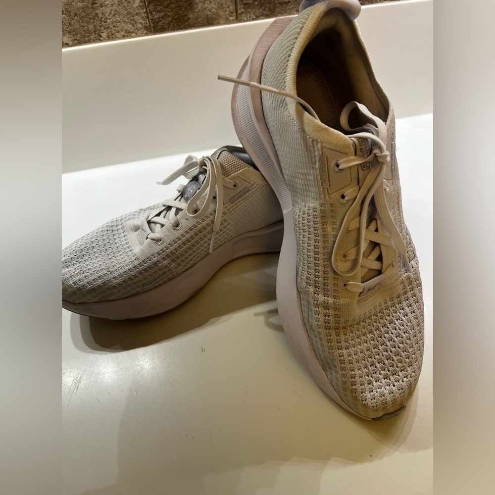 Nike Interact Run âWhite Pure Platinumâ Running Shoes. Menâs Size 11